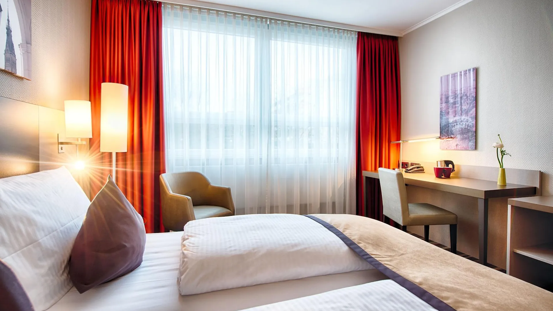 Leonardo Hotel Hamburg City Nord 4*,