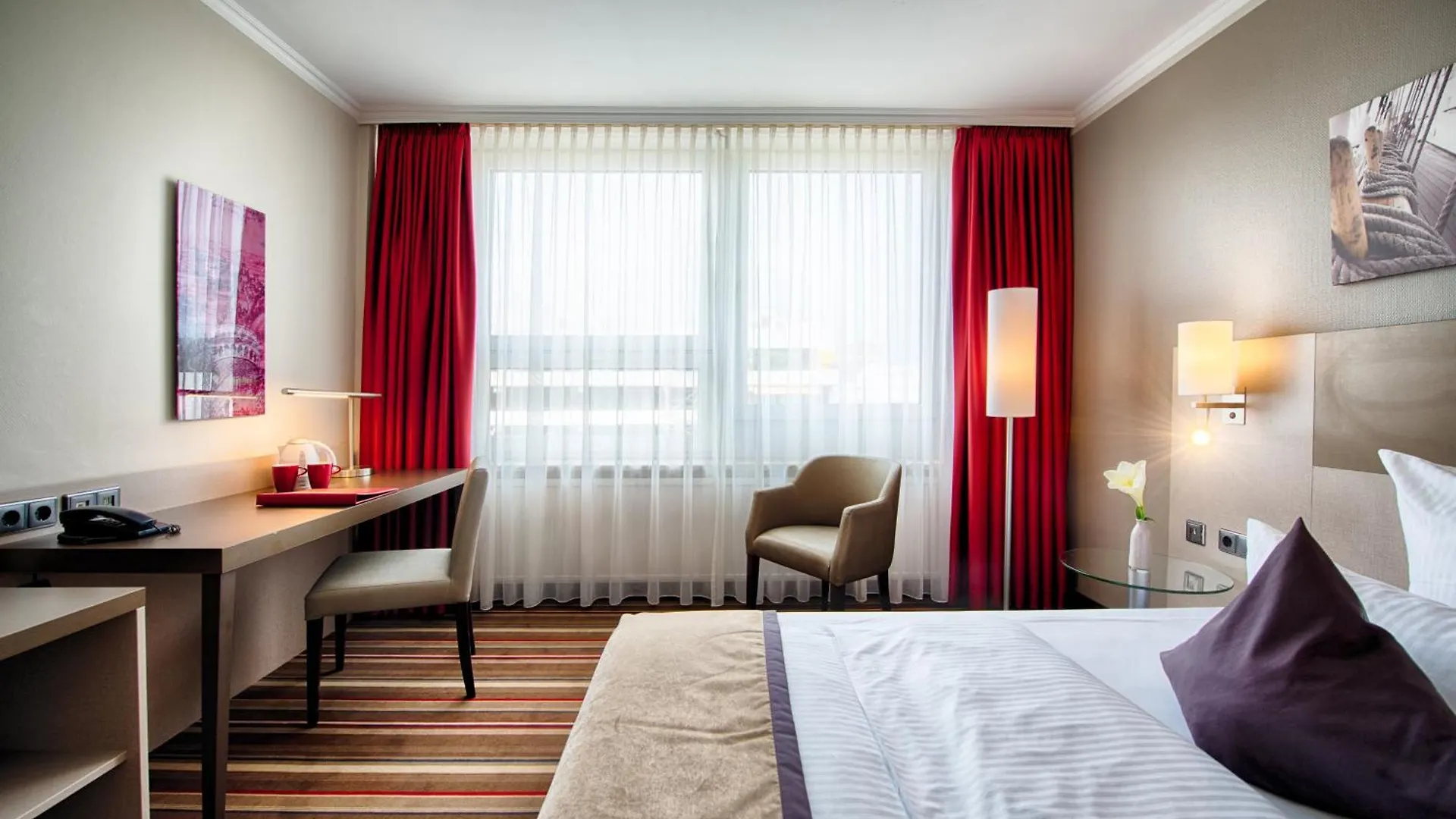 Leonardo Hotel Hamburg City Nord 4*,
